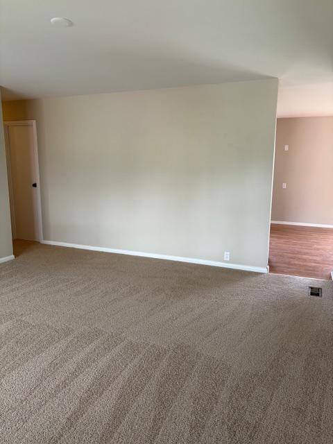 House for rent at 713 Essex Ave, Romeoville, IL 60446