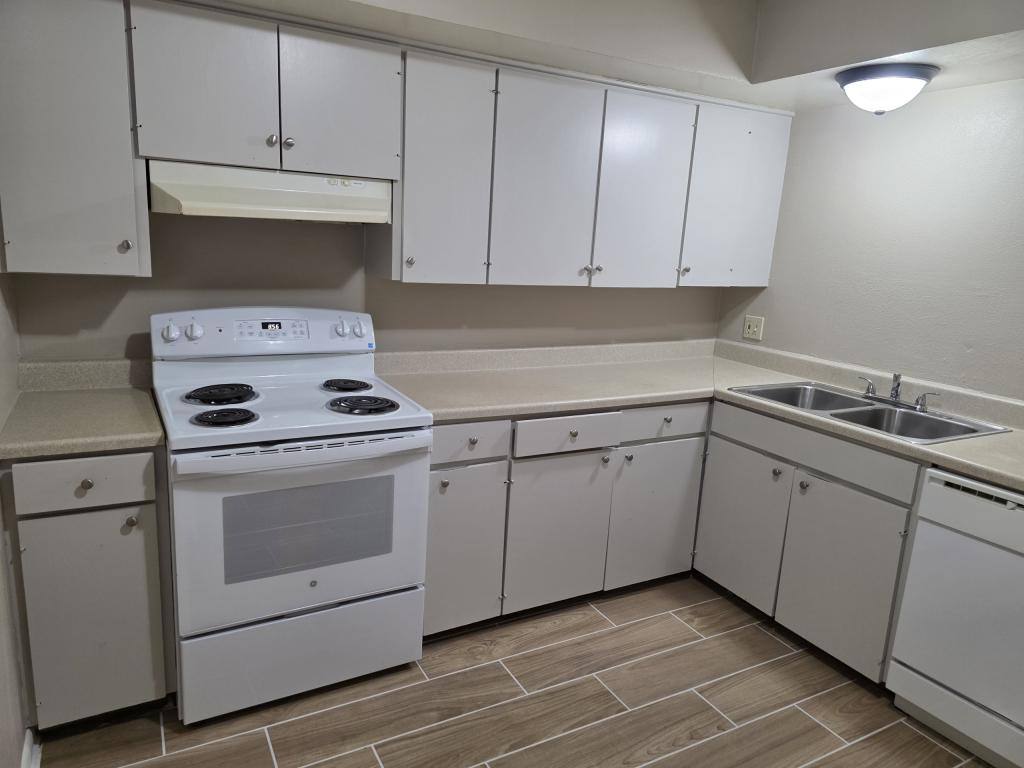 Apartment for rent at 2345 Nall St, Port Neches, TX 77651