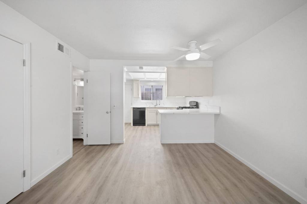 Apartment for rent at 28611 Calle Del Lago #C, Murrieta, CA 92563