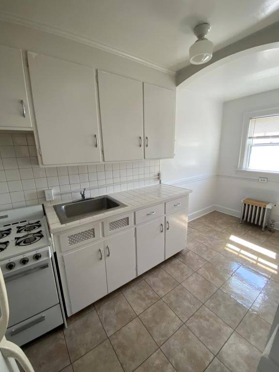 Apartment for rent at 136 Glen Ave #101, Schenectady, NY 12302
