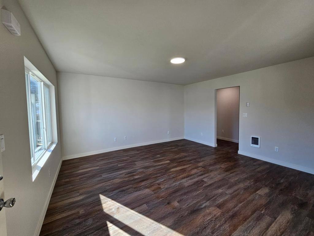 House for rent at 325 17th Ave, Longview, WA 98632