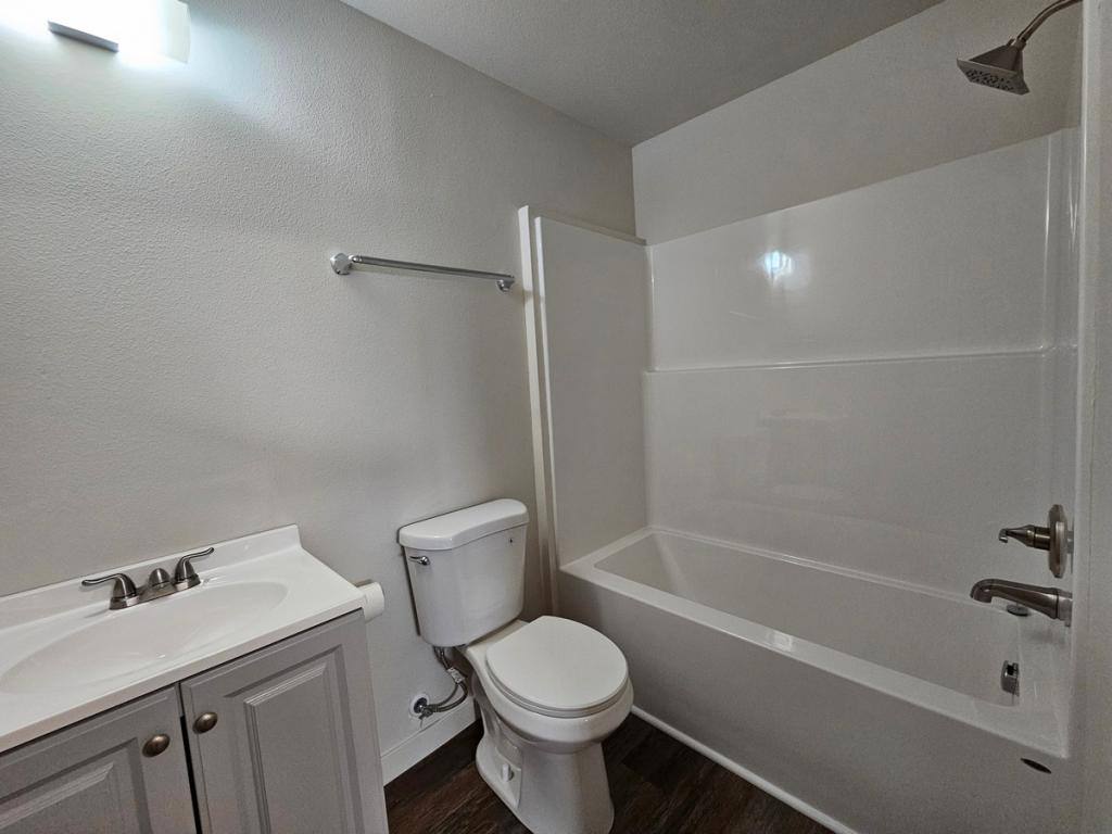 House for rent at 325 17th Ave, Longview, WA 98632