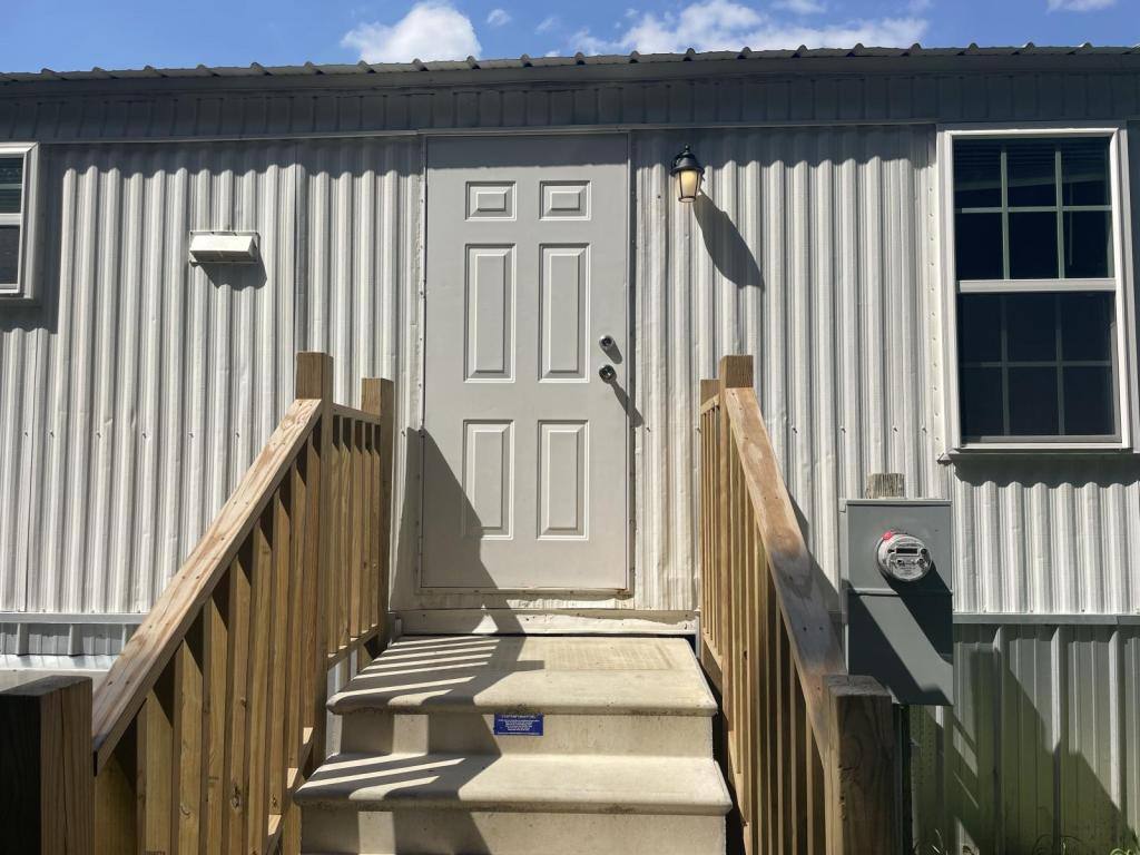 House for rent at 94 Knox Dr, Red Springs, NC 28377