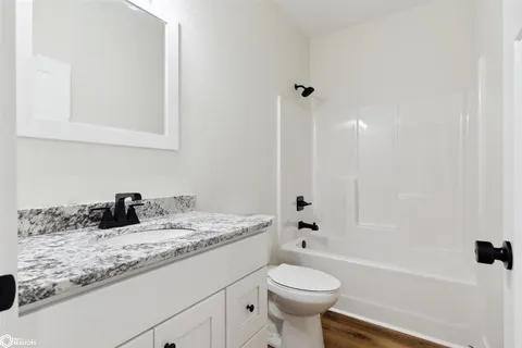 Townhouse for rent at 602 W Monroe St, Mount Pleasant, IA 52641