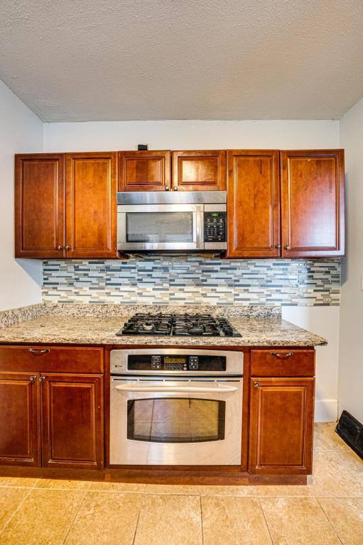 Apartment for rent at 714 Sexton, Aurora, IL 60505