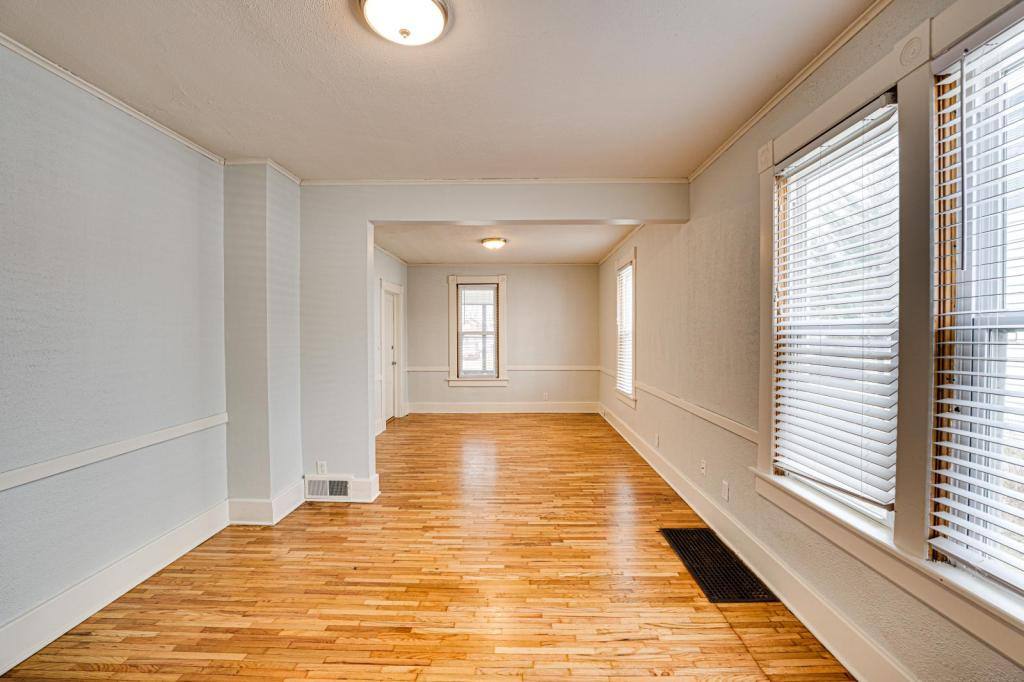 Apartment for rent at 714 Sexton, Aurora, IL 60505