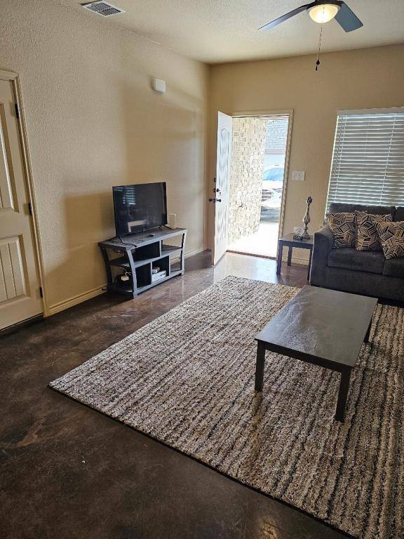 House for rent at 1315 Greens Private Dr, Gatesville, TX 76528