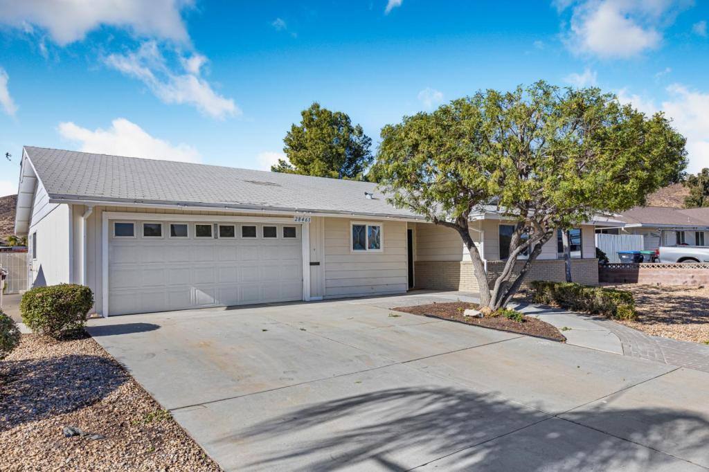 House for rent at 28461 Portsmouth Dr, Menifee, CA 92586