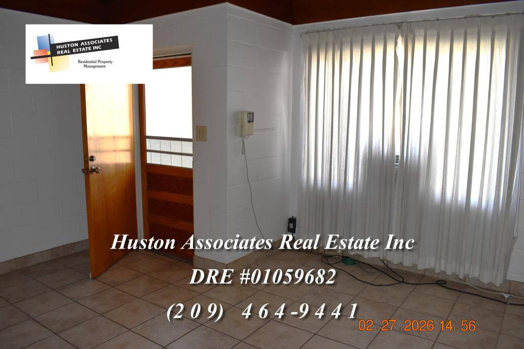 Apartment for rent at 870 W Euclid Ave, Stockton, CA 95204