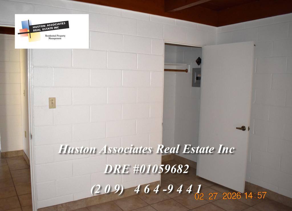 Apartment for rent at 870 W Euclid Ave, Stockton, CA 95204