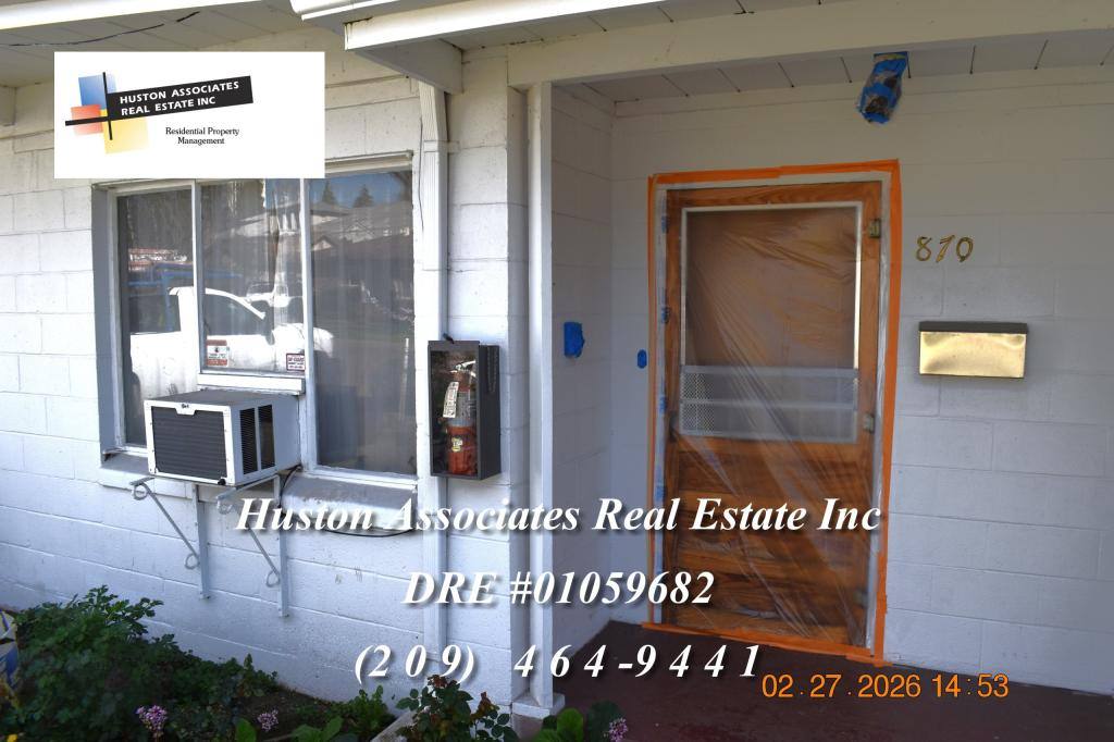 Apartment for rent at 870 W Euclid Ave, Stockton, CA 95204