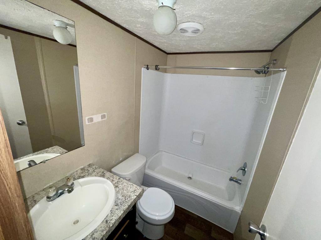 House for rent at 555 Crandlemire Rd, Lumberton, NC 28358
