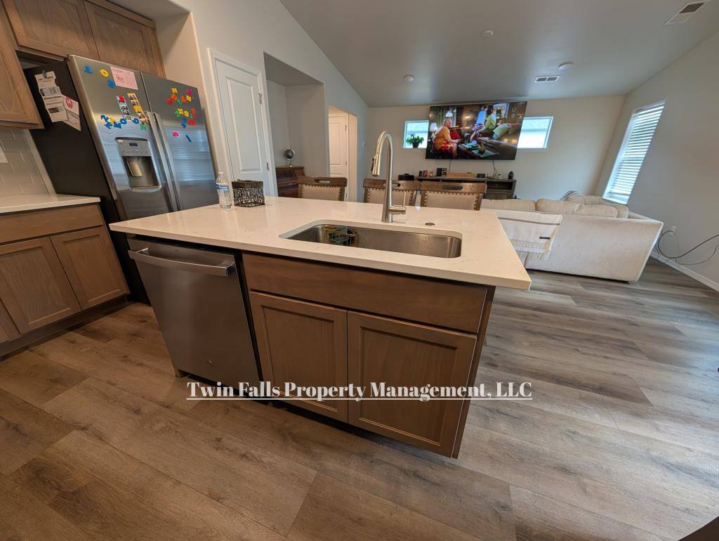 House for rent at 1574 Kenyon Rd, Twin Falls, ID 83301