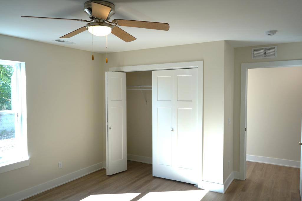 Townhouse for rent at 1103 Emerald Cove Dr, Clear Lake, IA 50428