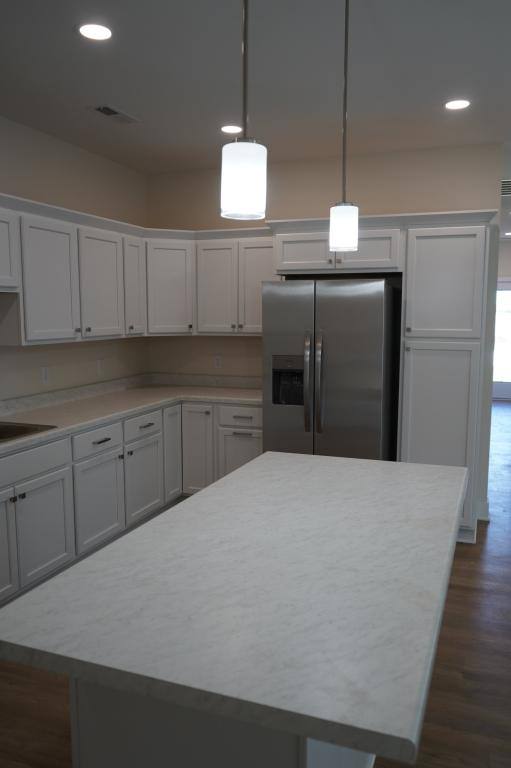 Townhouse for rent at 1108 Emerald Cove Dr, Clear Lake, IA 50428