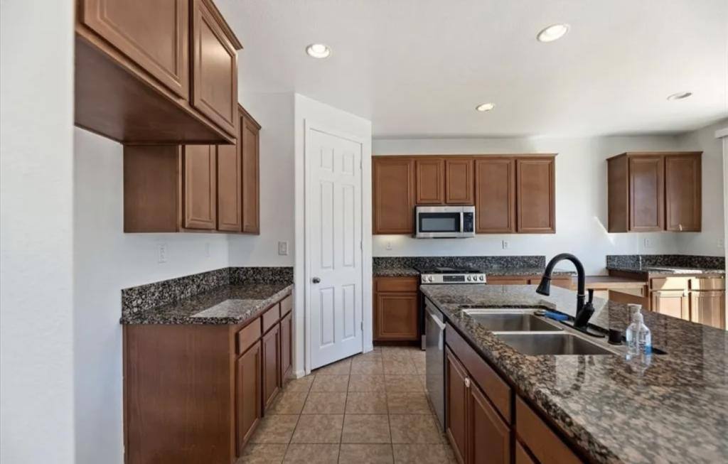 House for rent at 3147 Red Cedar Trail, Hemet, CA 92545