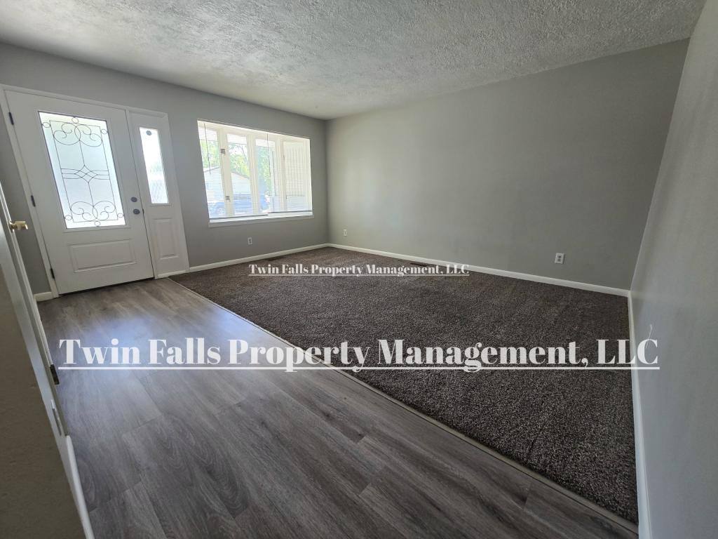 Townhouse for rent at 256 Crestview Dr, Twin Falls, ID 83301