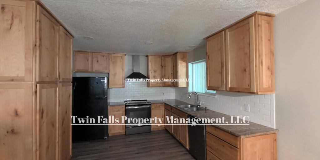 Townhouse for rent at 256 Crestview Dr, Twin Falls, ID 83301