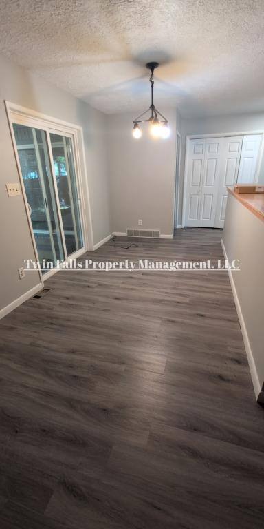Townhouse for rent at 256 Crestview Dr, Twin Falls, ID 83301