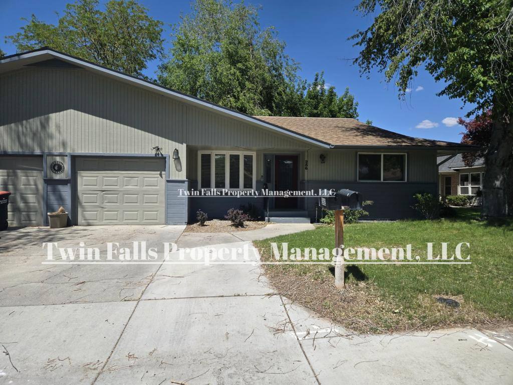 Townhouse for rent at 256 Crestview Dr, Twin Falls, ID 83301