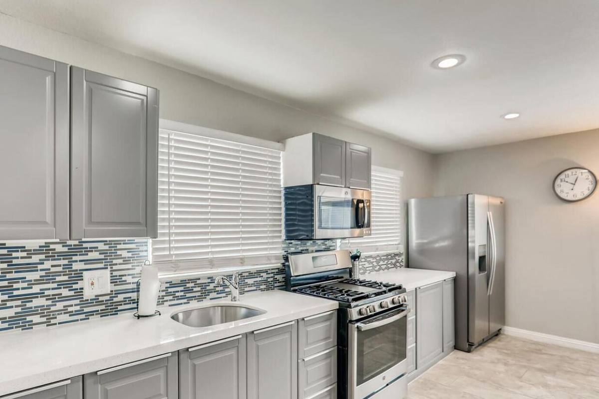 Apartment for rent at 235 W Philadelphia Ave, Las Vegas, NV 89102
