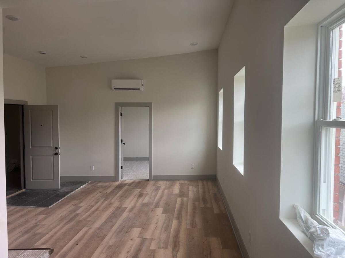 Apartment for rent at 14 W Main St, Alexandria, OH 43001