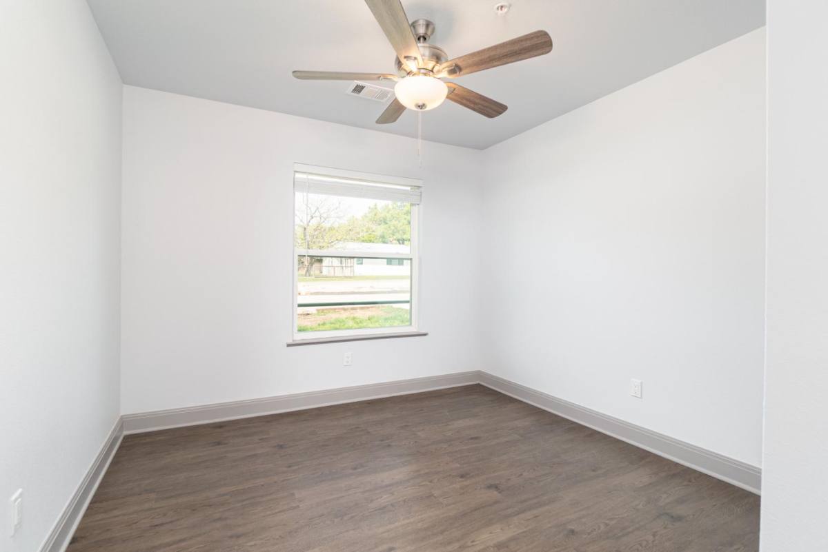 618 Live Oak St, Blanco, TX 78606 - Apartment for Rent - Image 4