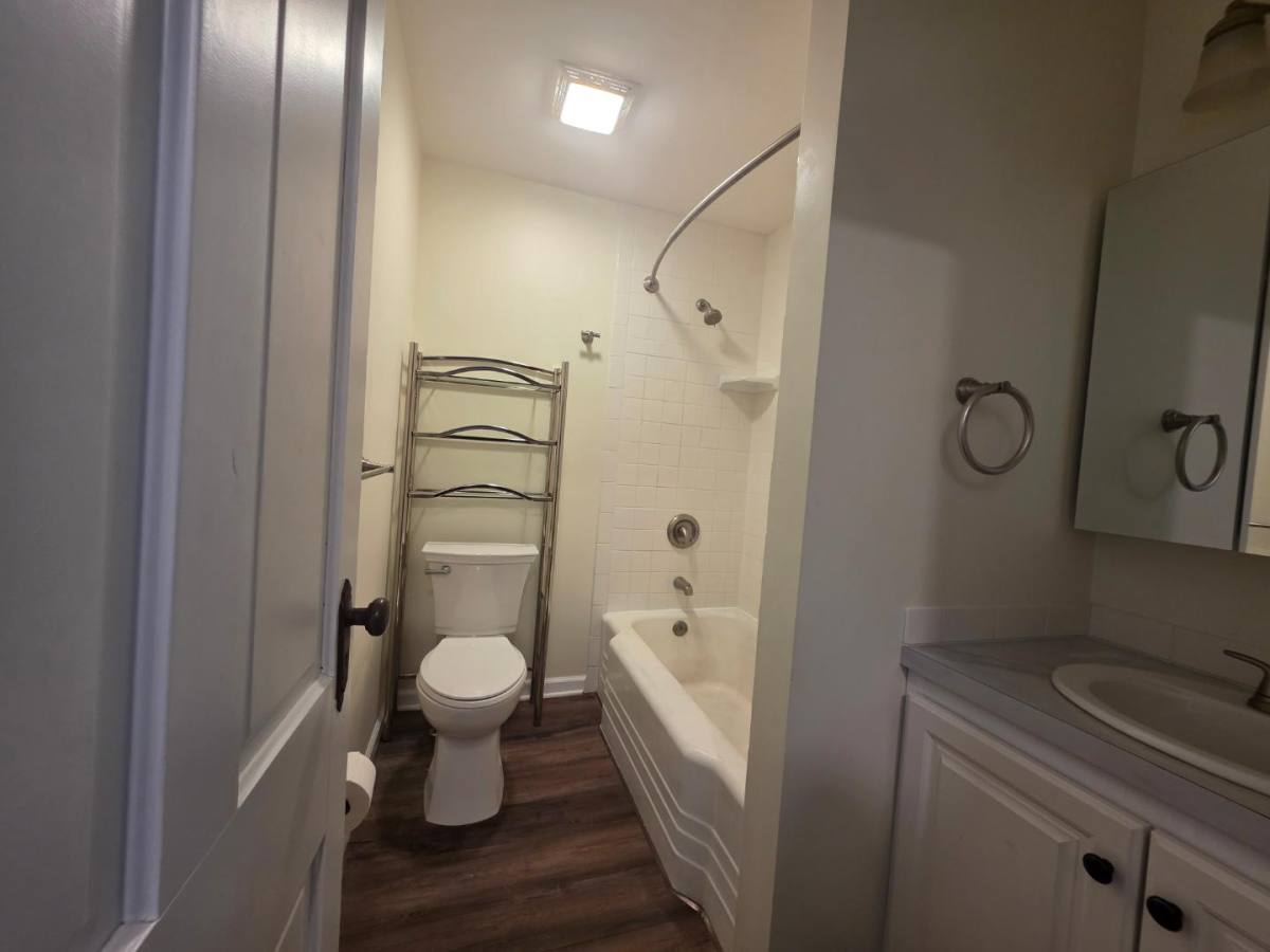 Apartment for rent at 152 8th St NW 1 2, Barberton, OH 44203