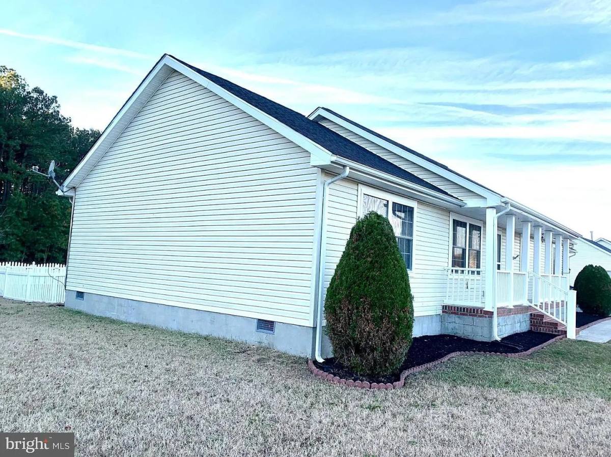 House for rent at 25900 Country Meadows Dr, Millsboro, DE 19966