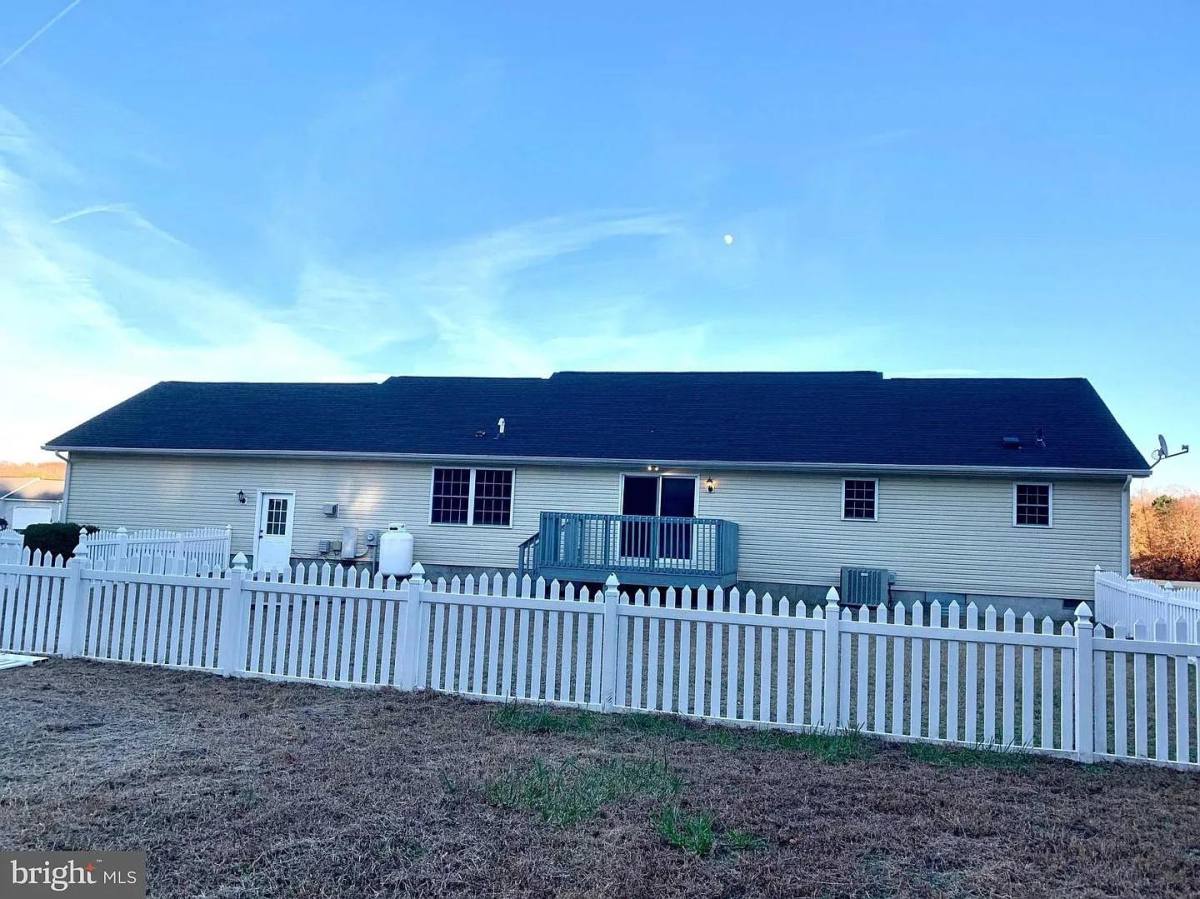 House for rent at 25900 Country Meadows Dr, Millsboro, DE 19966