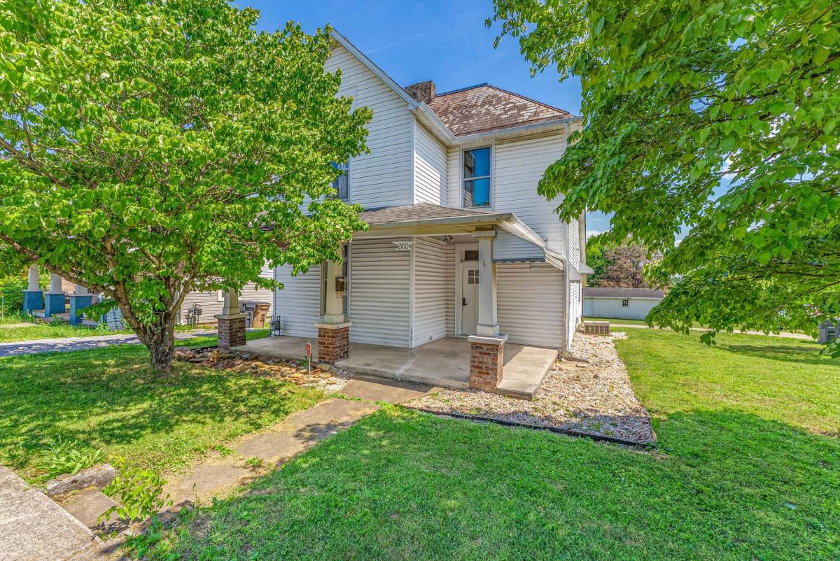 House for rent at 2100 Cecial Ave, Knoxville, TN 37917