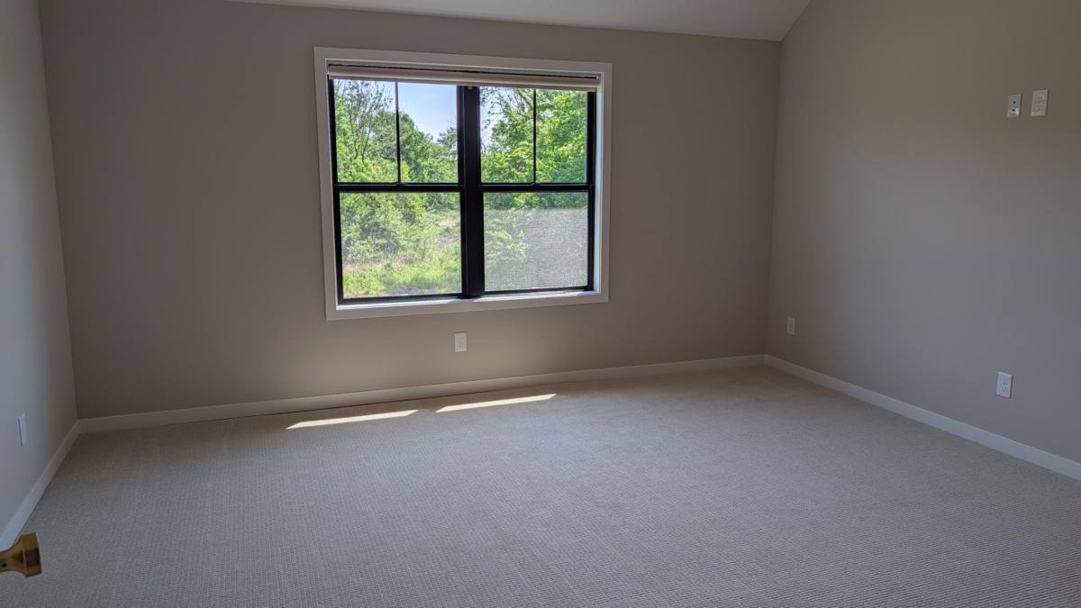House for rent at 16653 Garnett St #FONTANA Xl, Overland Park, KS 66221
