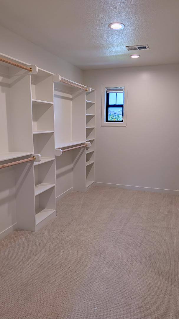 House for rent at 16653 Garnett St #FONTANA Xl, Overland Park, KS 66221