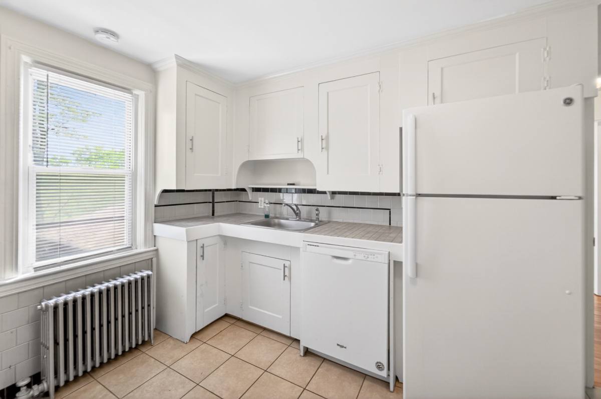 Apartment for rent at 180 Aqueduct Rd #SECOND Floor, Cranston, RI 02910