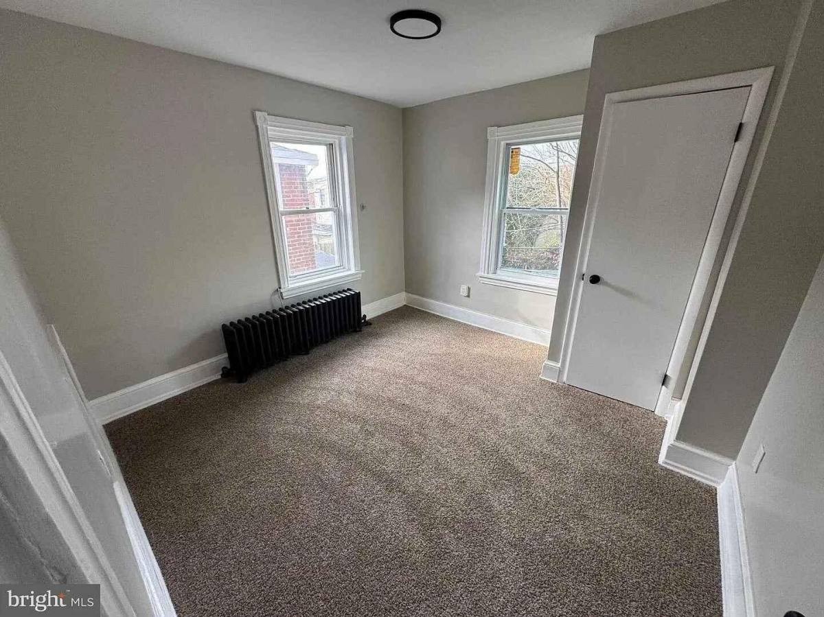 Townhouse for rent at 517 Delamore Place, Wilmington, DE 19805