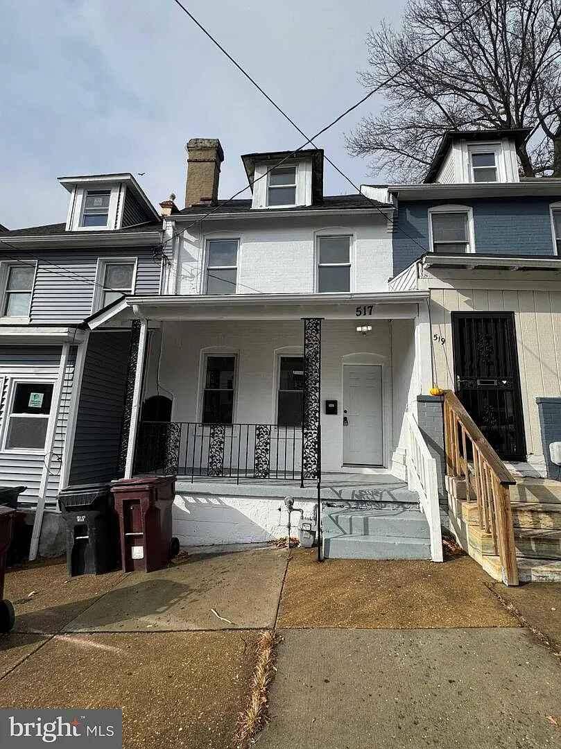 Townhouse for rent at 517 Delamore Place, Wilmington, DE 19805
