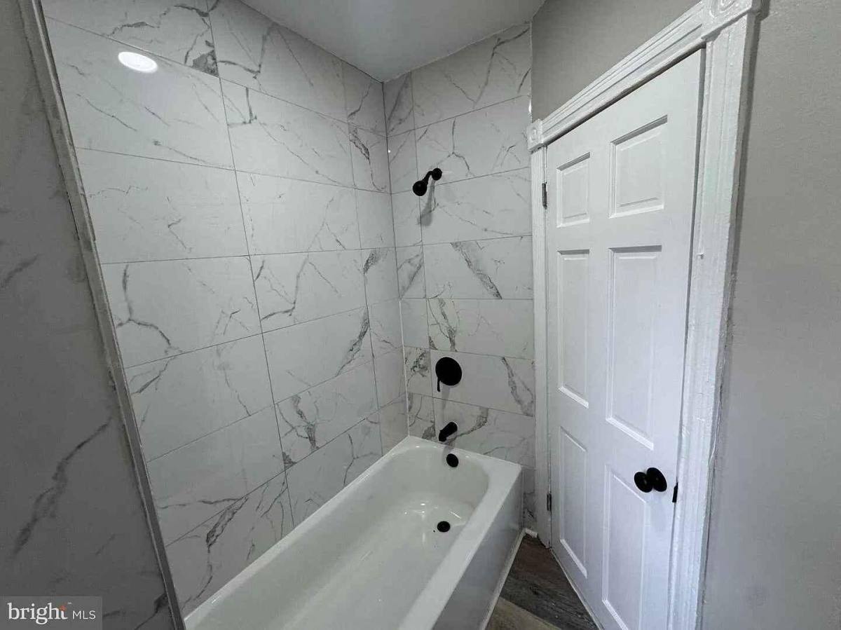 Townhouse for rent at 517 Delamore Place, Wilmington, DE 19805