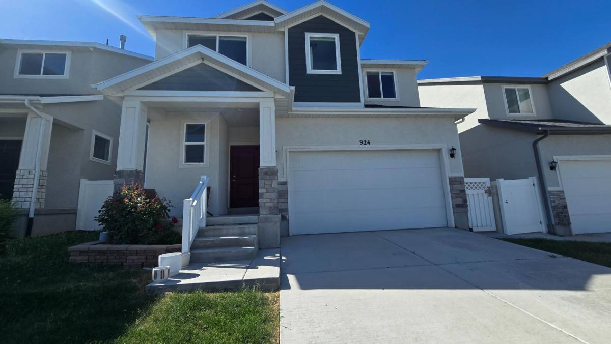 House for rent at 924 W Independence Way, Saratoga Springs, UT 84045