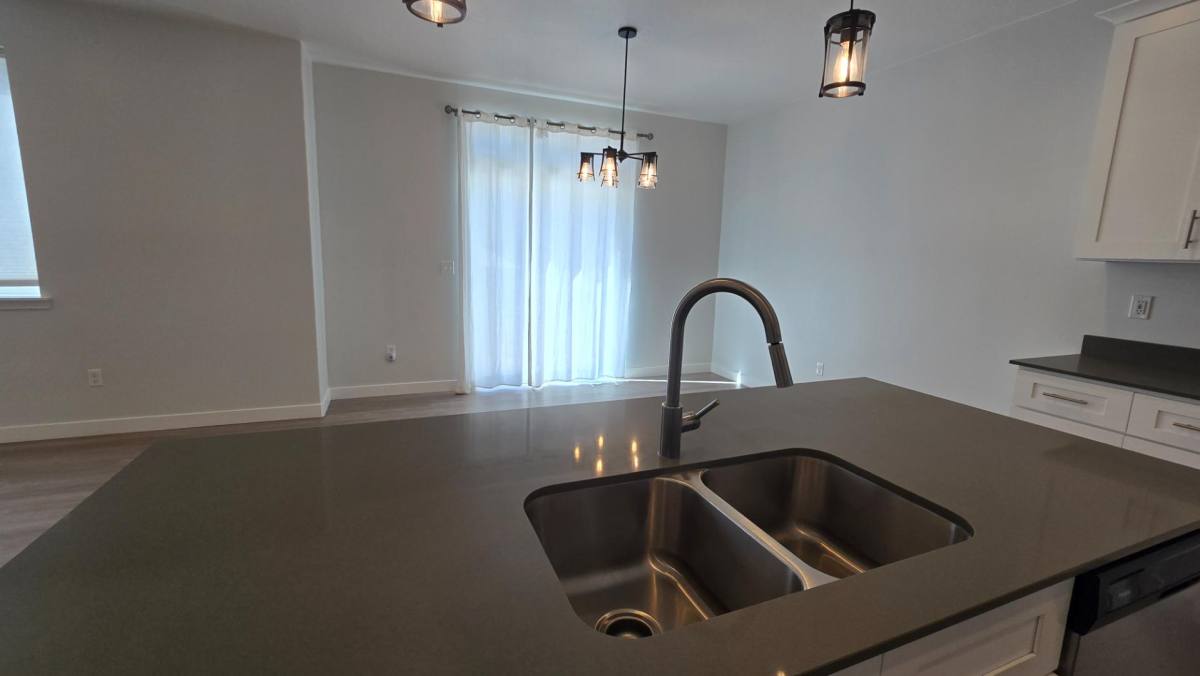 House for rent at 924 W Independence Way, Saratoga Springs, UT 84045