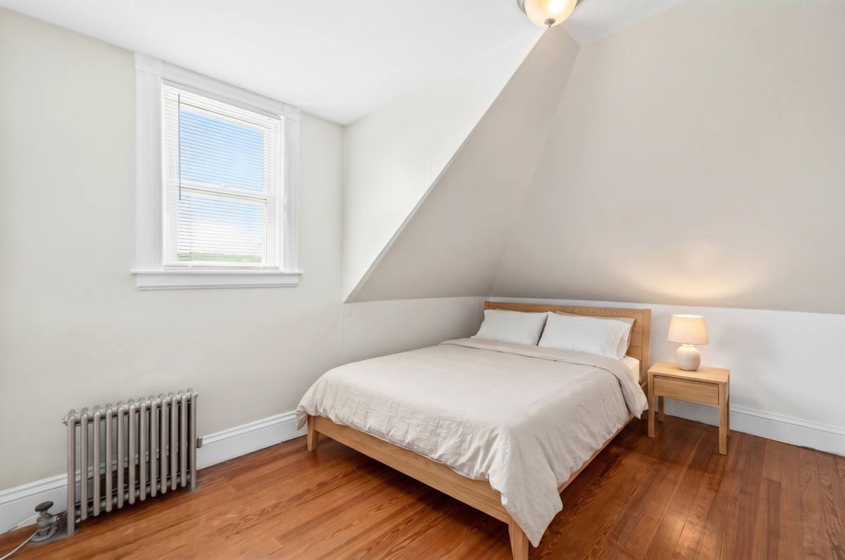 Apartment for rent at 565 Academy Ave #THIRD Floor, Providence, RI 02908