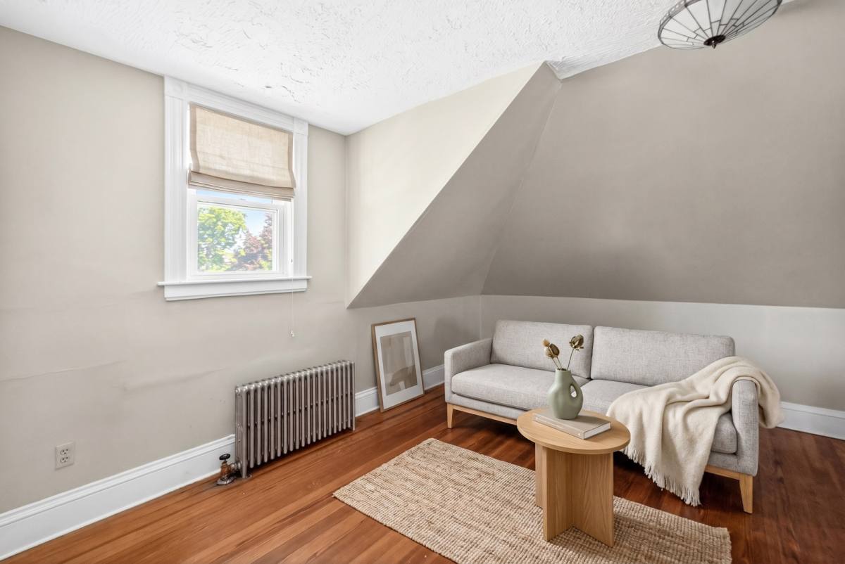 Apartment for rent at 565 Academy Ave #THIRD Floor, Providence, RI 02908
