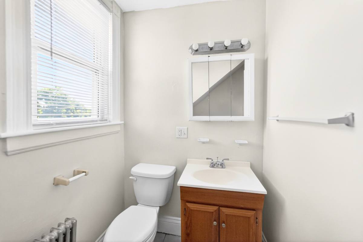 Apartment for rent at 565 Academy Ave #THIRD Floor, Providence, RI 02908