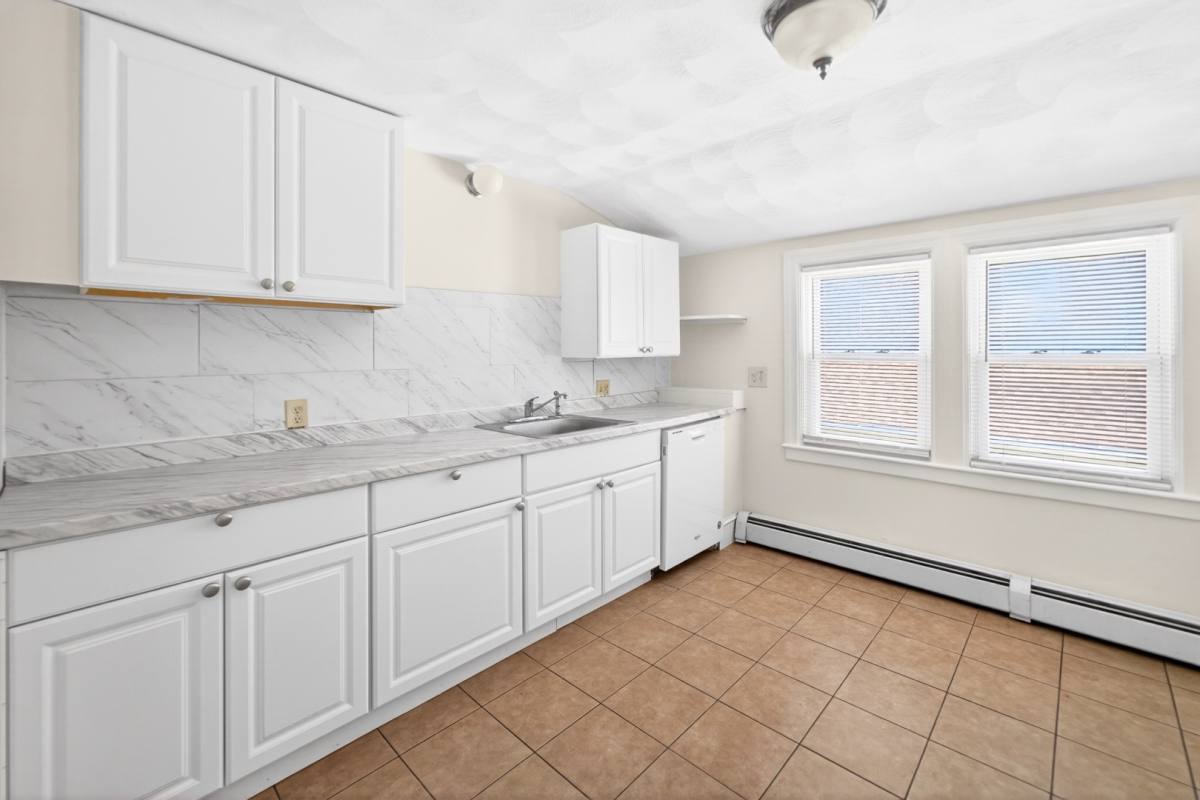 Apartment for rent at 91 Wabun Ave #THIRD Floor, Providence, RI 02908