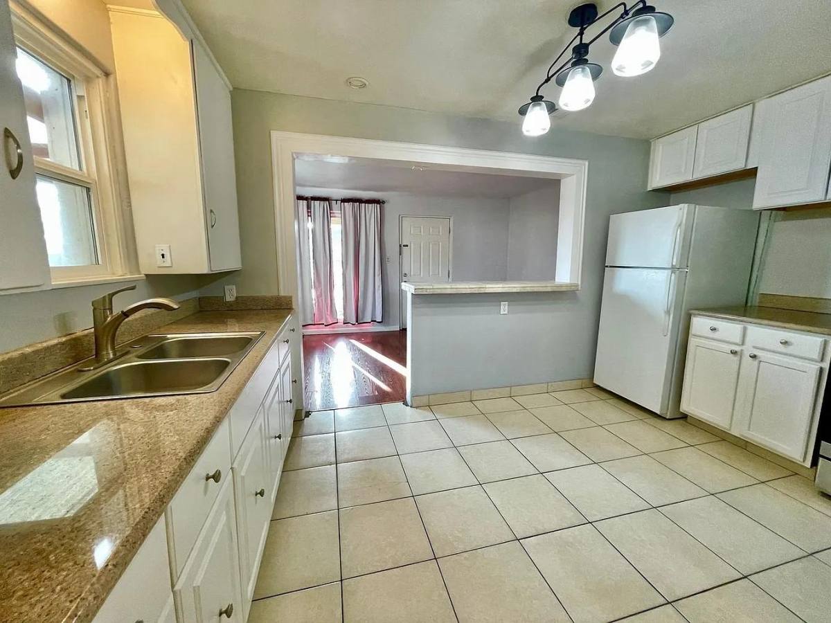 House for rent at 2137 Raymond Ave, Stockton, CA 95203