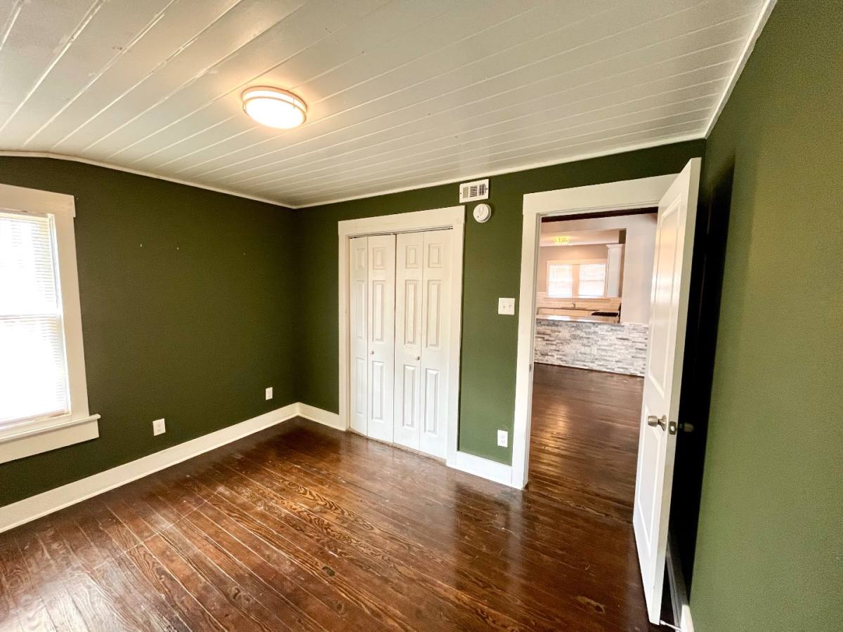 House for rent at 1013 N Palmetto Ave, San Antonio, TX 78202