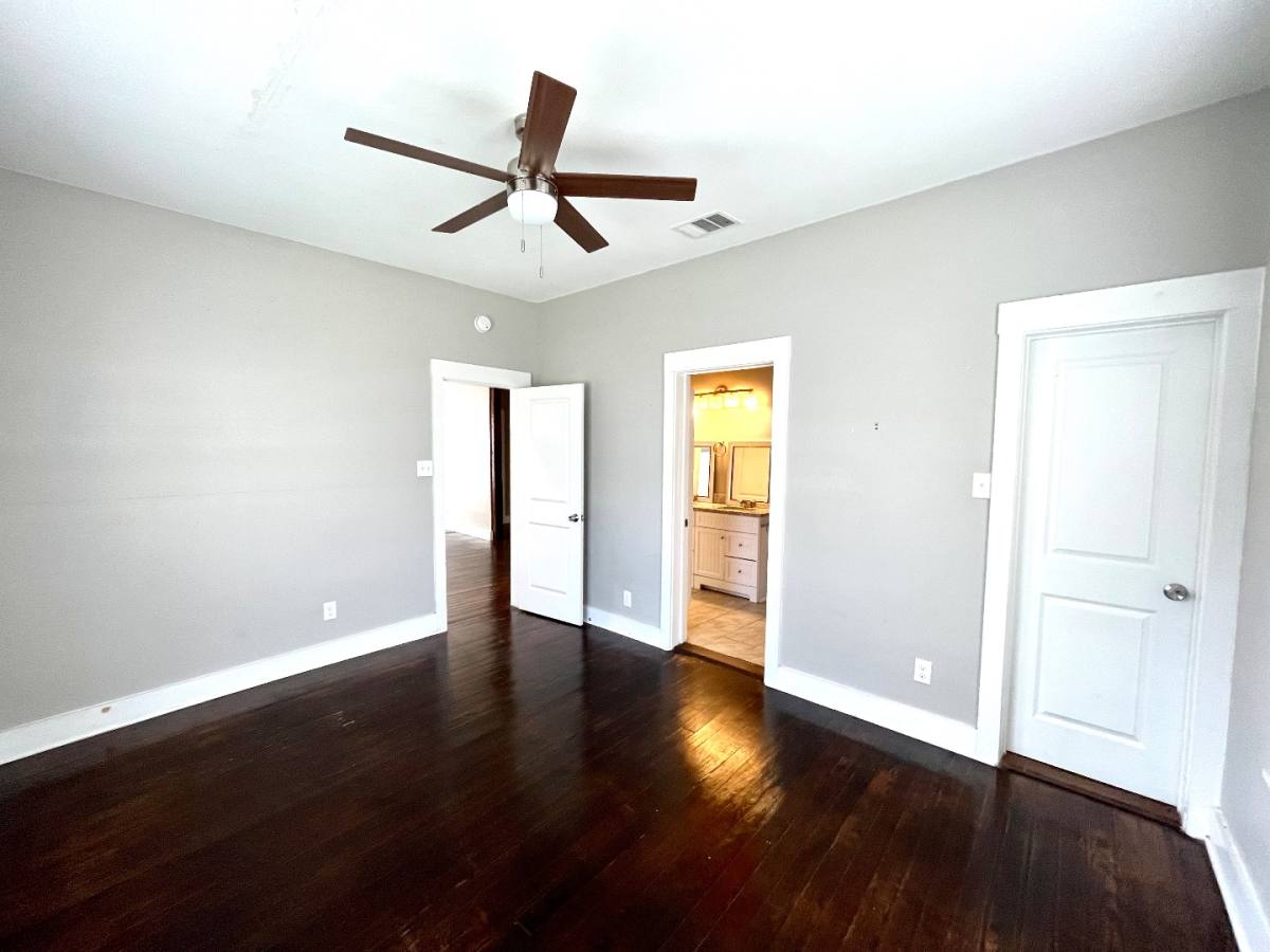 House for rent at 1013 N Palmetto Ave, San Antonio, TX 78202