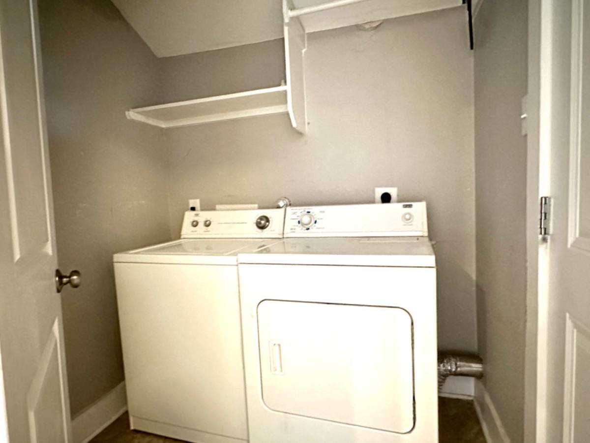 House for rent at 1013 N Palmetto Ave, San Antonio, TX 78202