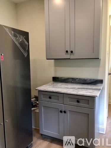 Apartment for rent at 2411 Woodmere Dr, Cleveland, OH 44106