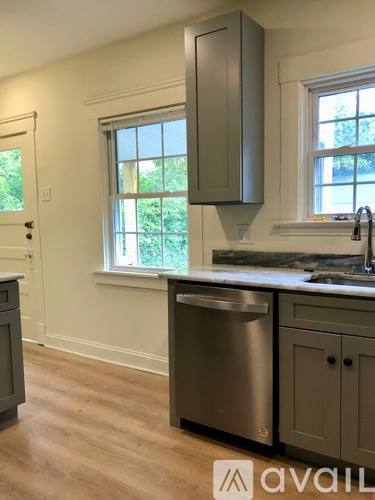 Apartment for rent at 2411 Woodmere Dr, Cleveland, OH 44106