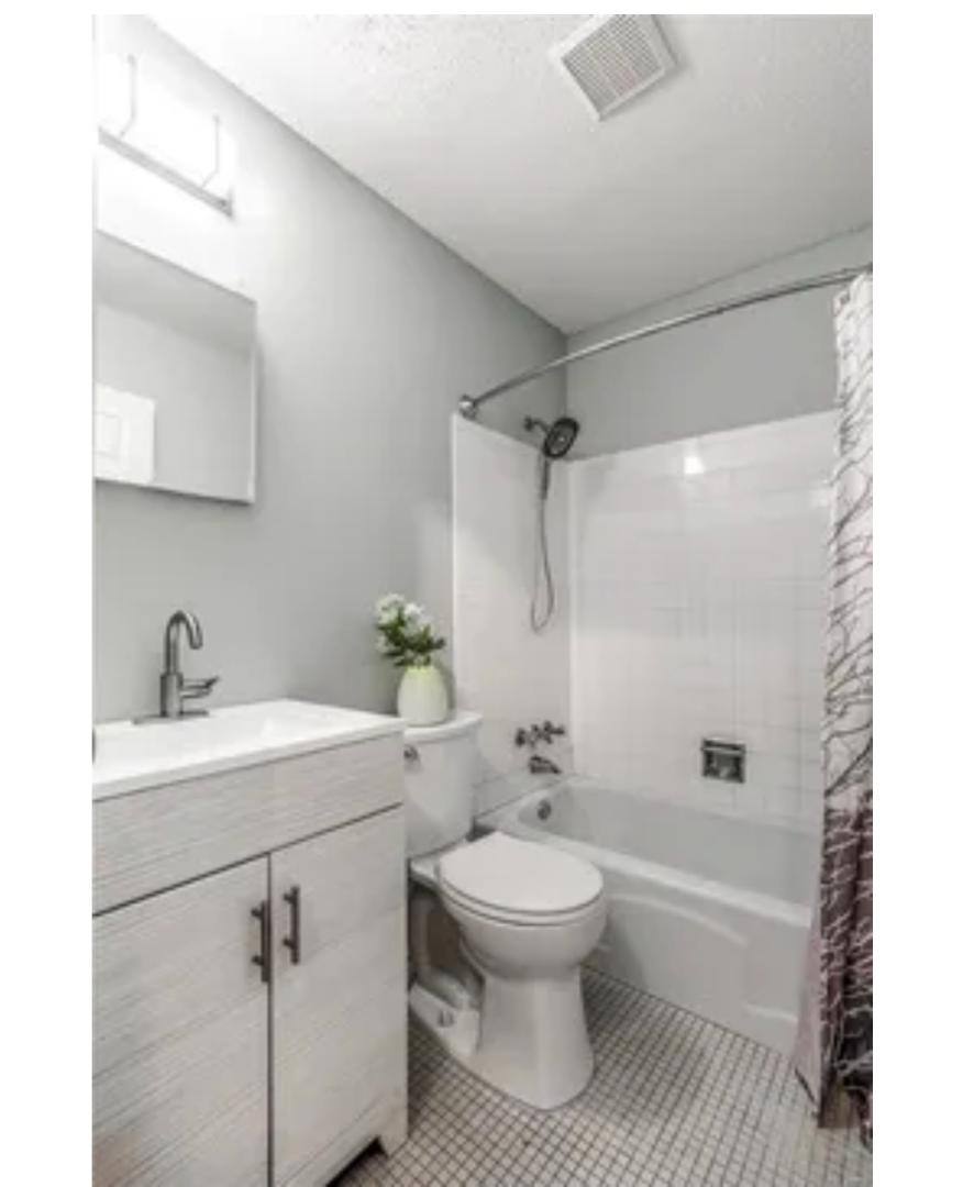Condo for rent at 252 Glandore Dr, Ballwin, MO 63021